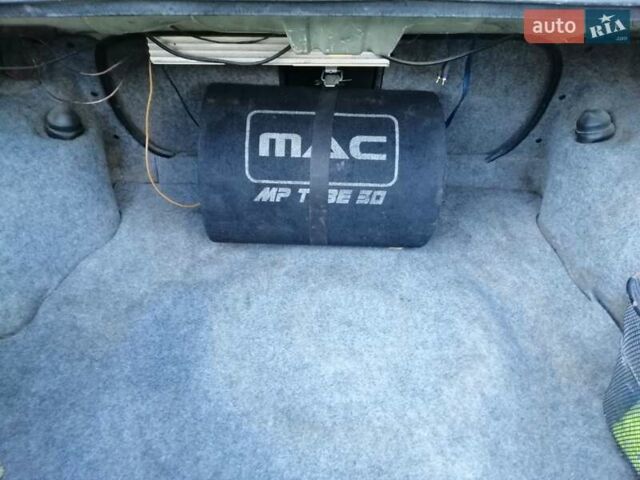 Опель Вектра, объемом двигателя 2 л и пробегом 290 тыс. км за 1000 $, фото 1 на Automoto.ua