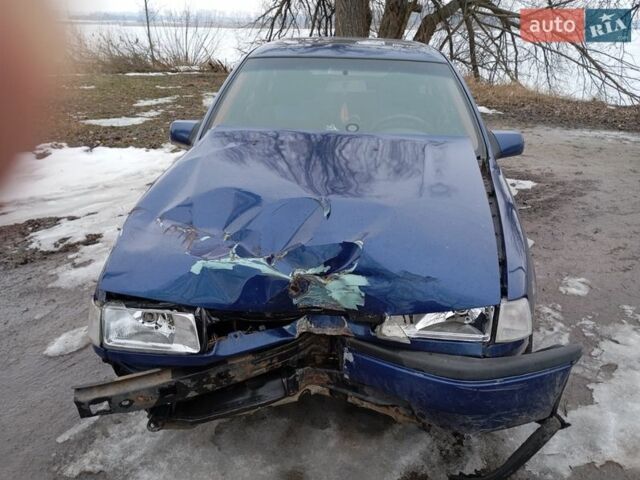 Опель Вектра, объемом двигателя 1.6 л и пробегом 400 тыс. км за 600 $, фото 1 на Automoto.ua