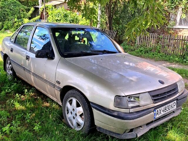 Опель Вектра, объемом двигателя 2 л и пробегом 303 тыс. км за 550 $, фото 1 на Automoto.ua
