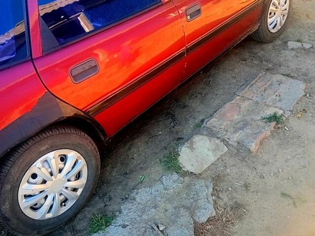 Опель Вектра, объемом двигателя 1.8 л и пробегом 0 тыс. км за 1000 $, фото 1 на Automoto.ua