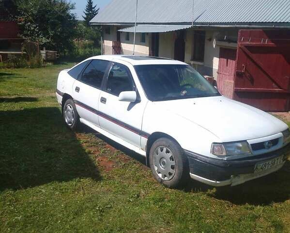 Опель Вектра, объемом двигателя 2 л и пробегом 243 тыс. км за 950 $, фото 1 на Automoto.ua