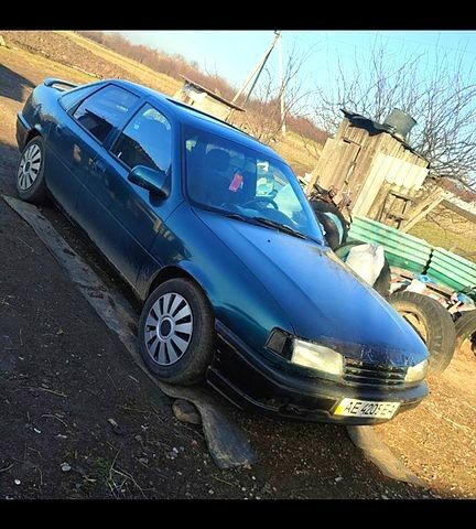 Опель Вектра, объемом двигателя 2 л и пробегом 0 тыс. км за 700 $, фото 1 на Automoto.ua