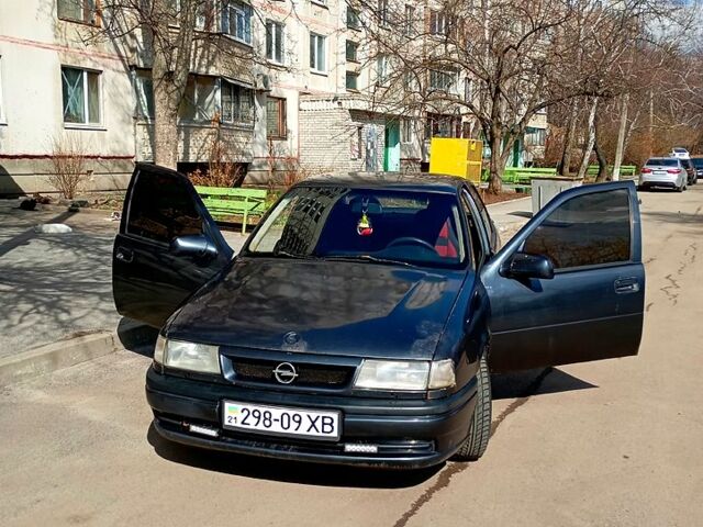 Опель Вектра, объемом двигателя 16 л и пробегом 0 тыс. км за 1320 $, фото 1 на Automoto.ua