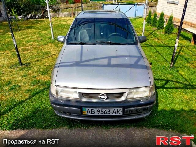 Опель Вектра, объемом двигателя 2.5 л и пробегом 300 тыс. км за 1500 $, фото 1 на Automoto.ua