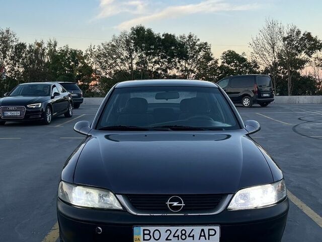 Опель Вектра, об'ємом двигуна 1.8 л та пробігом 331 тис. км за 1350 $, фото 1 на Automoto.ua