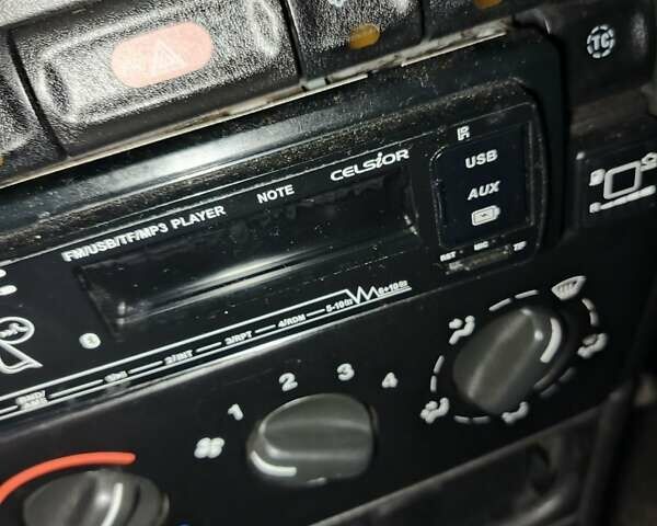 Опель Вектра, объемом двигателя 1.9 л и пробегом 900 тыс. км за 1000 $, фото 1 на Automoto.ua