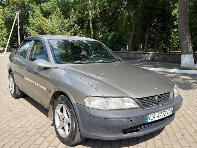 Опель Вектра, об'ємом двигуна 1.6 л та пробігом 250 тис. км за 999 $, фото 1 на Automoto.ua