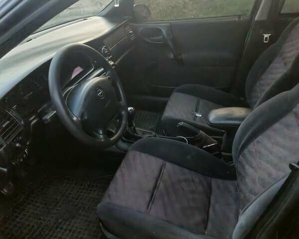 Опель Вектра, объемом двигателя 1.8 л и пробегом 230 тыс. км за 2300 $, фото 1 на Automoto.ua