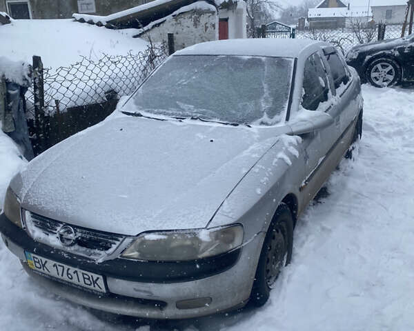Опель Вектра, объемом двигателя 1.6 л и пробегом 330 тыс. км за 1300 $, фото 1 на Automoto.ua