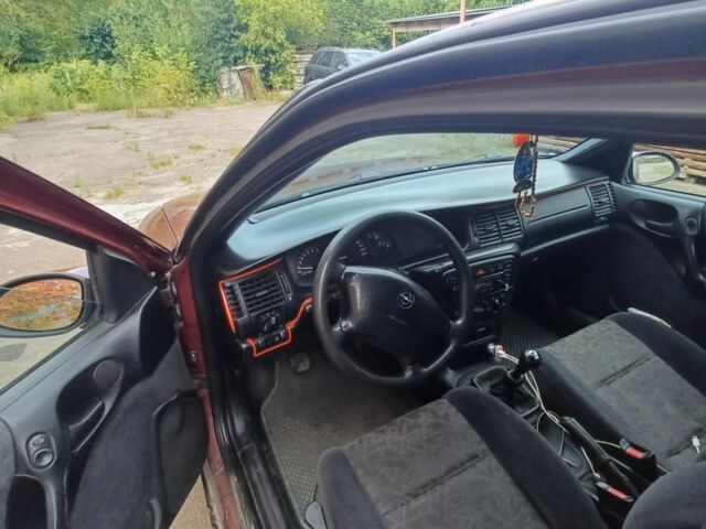 Опель Вектра, об'ємом двигуна 1.6 л та пробігом 283 тис. км за 1800 $, фото 1 на Automoto.ua