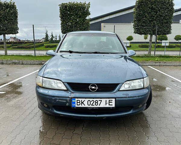 Опель Вектра, объемом двигателя 1.6 л и пробегом 315 тыс. км за 1900 $, фото 1 на Automoto.ua