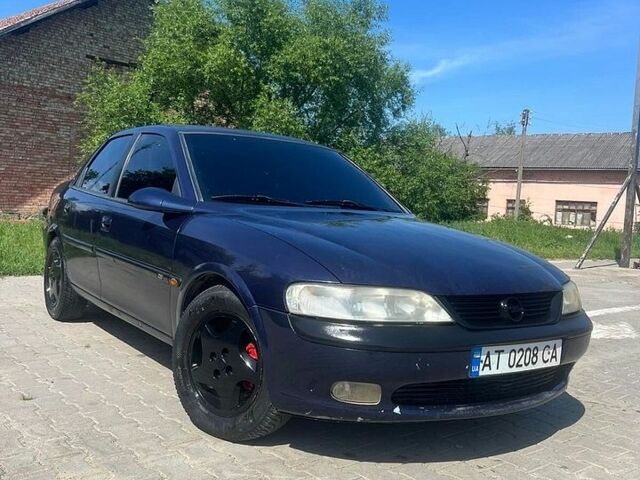 Опель Вектра, объемом двигателя 1.8 л и пробегом 325 тыс. км за 1550 $, фото 1 на Automoto.ua