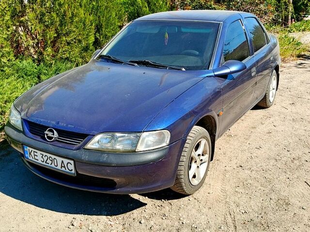 Опель Вектра, объемом двигателя 1.8 л и пробегом 0 тыс. км за 2500 $, фото 1 на Automoto.ua