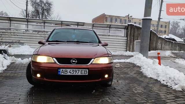 Опель Вектра, объемом двигателя 1.8 л и пробегом 250 тыс. км за 3500 $, фото 1 на Automoto.ua