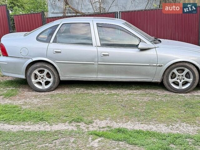 Опель Вектра, объемом двигателя 2 л и пробегом 320 тыс. км за 1600 $, фото 1 на Automoto.ua