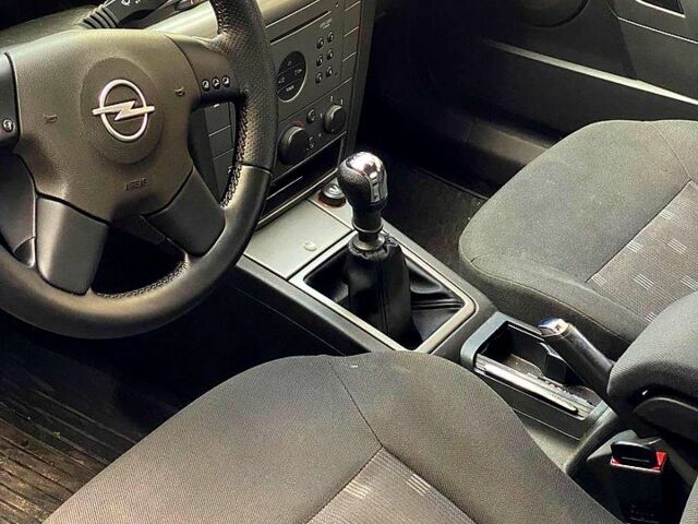Опель Вектра, объемом двигателя 1.8 л и пробегом 245 тыс. км за 4400 $, фото 1 на Automoto.ua