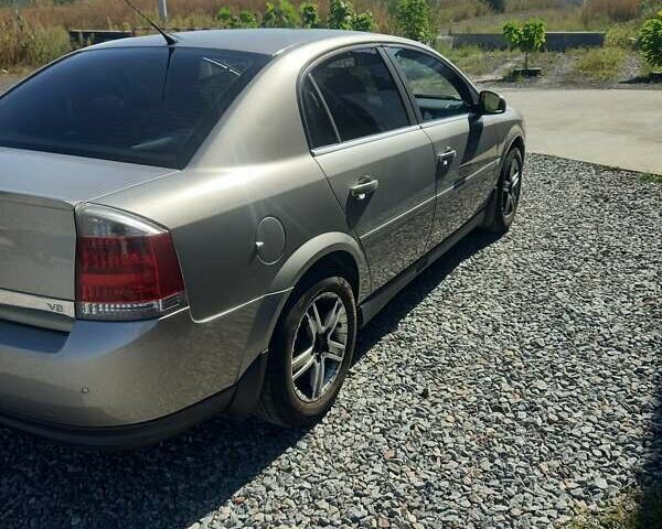 Опель Вектра, объемом двигателя 3.2 л и пробегом 300 тыс. км за 5500 $, фото 1 на Automoto.ua