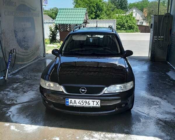 Опель Вектра, объемом двигателя 1.8 л и пробегом 275 тыс. км за 3000 $, фото 1 на Automoto.ua
