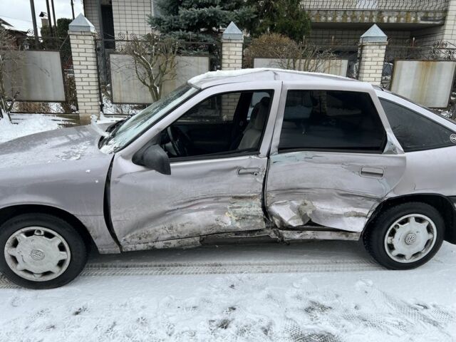 Серый Опель Вектра, объемом двигателя 2 л и пробегом 334 тыс. км за 450 $, фото 1 на Automoto.ua