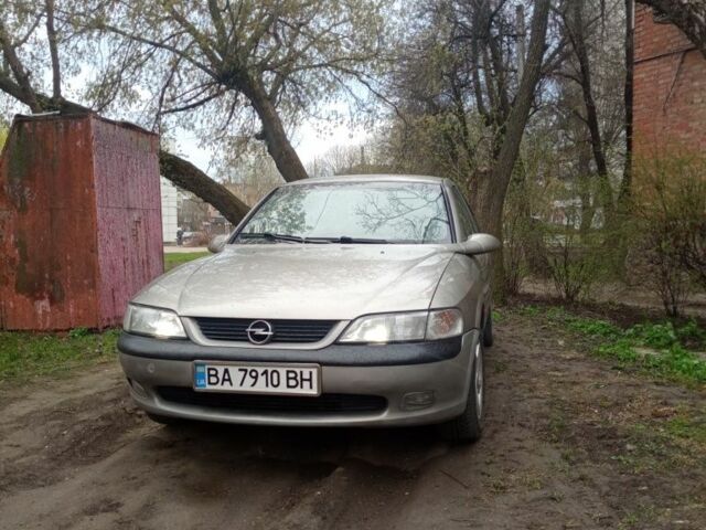 Серый Опель Вектра, объемом двигателя 2 л и пробегом 290 тыс. км за 2990 $, фото 1 на Automoto.ua