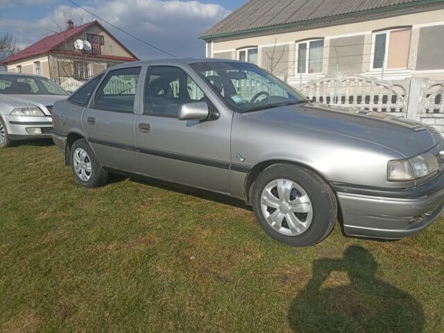 Сірий Опель Вектра, об'ємом двигуна 2 л та пробігом 3 тис. км за 1370 $, фото 1 на Automoto.ua
