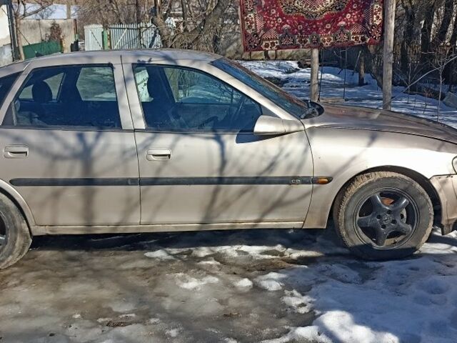 Серый Опель Вектра, объемом двигателя 2 л и пробегом 320 тыс. км за 1481 $, фото 1 на Automoto.ua