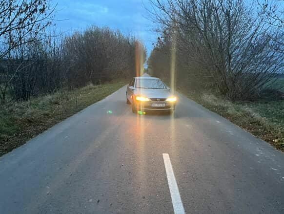 Сірий Опель Вектра, об'ємом двигуна 1.6 л та пробігом 1 тис. км за 1999 $, фото 1 на Automoto.ua