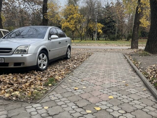Сірий Опель Вектра, об'ємом двигуна 2.2 л та пробігом 3 тис. км за 3850 $, фото 1 на Automoto.ua