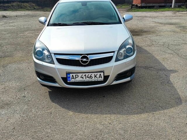 Серый Опель Вектра, объемом двигателя 2.2 л и пробегом 170 тыс. км за 7119 $, фото 1 на Automoto.ua