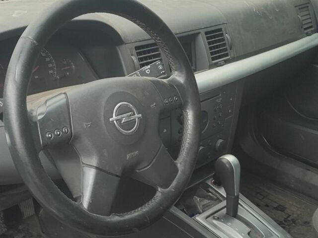 Серый Опель Вектра, объемом двигателя 0 л и пробегом 250 тыс. км за 1500 $, фото 1 на Automoto.ua