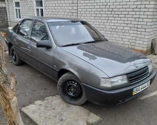 Серый Опель Вектра, объемом двигателя 1.6 л и пробегом 277 тыс. км за 2700 $, фото 1 на Automoto.ua