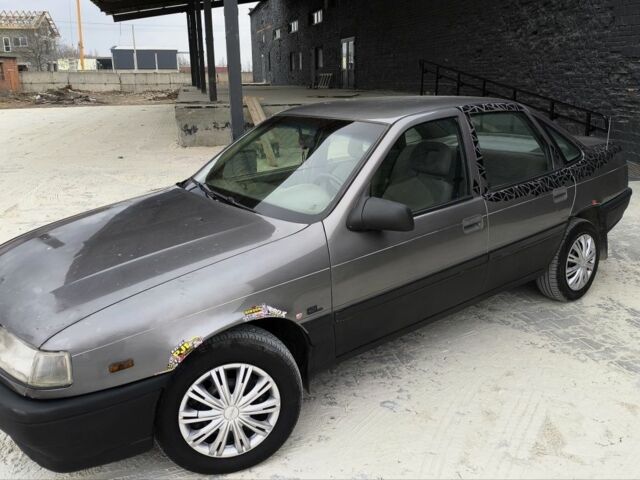 Сірий Опель Вектра, об'ємом двигуна 1.6 л та пробігом 444 тис. км за 899 $, фото 1 на Automoto.ua