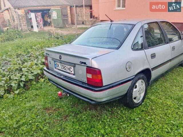 Сірий Опель Вектра, об'ємом двигуна 2 л та пробігом 500 тис. км за 1500 $, фото 1 на Automoto.ua