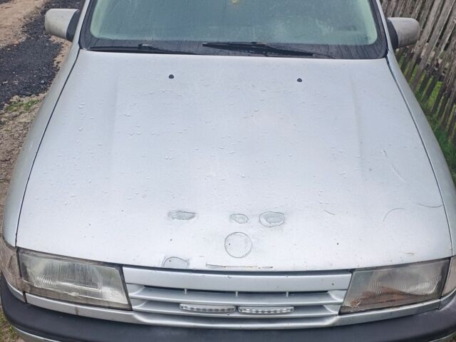 Серый Опель Вектра, объемом двигателя 1.6 л и пробегом 390 тыс. км за 900 $, фото 1 на Automoto.ua