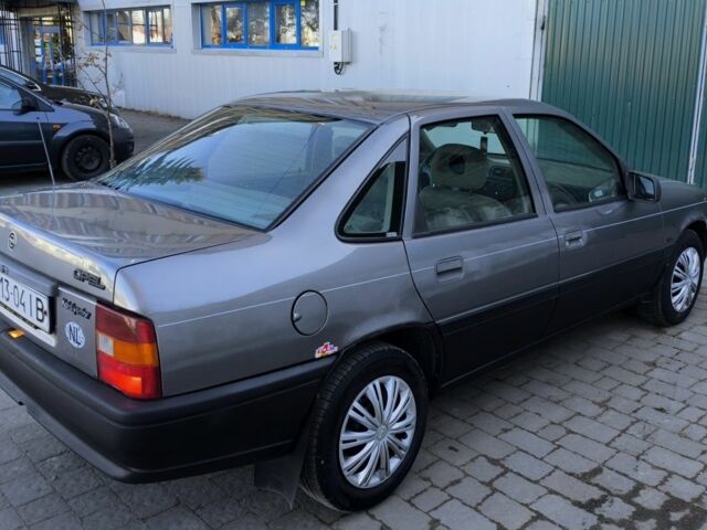 Сірий Опель Вектра, об'ємом двигуна 1.6 л та пробігом 343 тис. км за 950 $, фото 1 на Automoto.ua