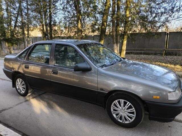 Серый Опель Вектра, объемом двигателя 1.6 л и пробегом 343 тыс. км за 1099 $, фото 1 на Automoto.ua