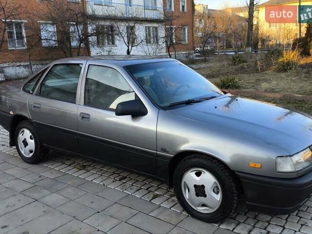 Серый Опель Вектра, объемом двигателя 1.6 л и пробегом 343 тыс. км за 1149 $, фото 1 на Automoto.ua