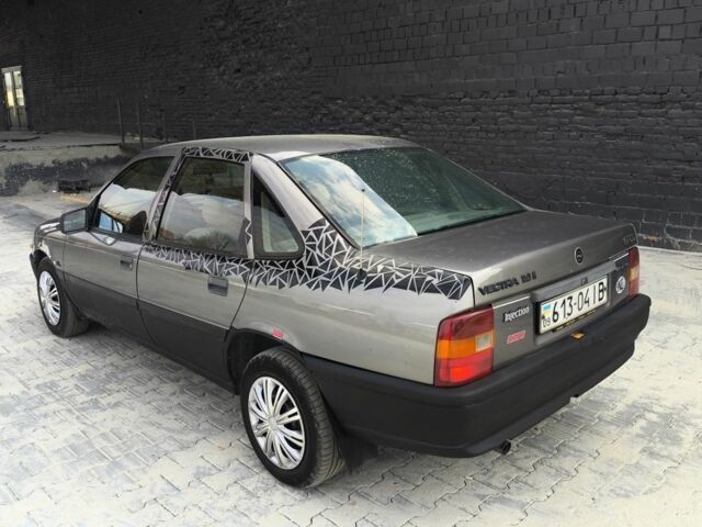 Серый Опель Вектра, объемом двигателя 1.6 л и пробегом 343 тыс. км за 899 $, фото 1 на Automoto.ua