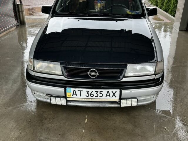 Серый Опель Вектра, объемом двигателя 2 л и пробегом 300 тыс. км за 850 $, фото 1 на Automoto.ua