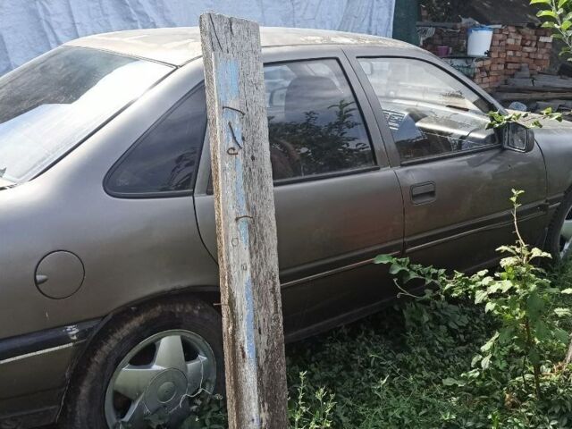 Сірий Опель Вектра, об'ємом двигуна 2 л та пробігом 285 тис. км за 900 $, фото 1 на Automoto.ua