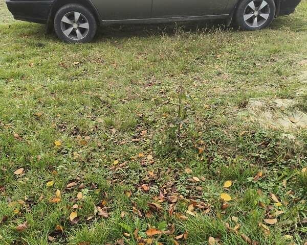 Сірий Опель Вектра, об'ємом двигуна 1.7 л та пробігом 334 тис. км за 800 $, фото 1 на Automoto.ua