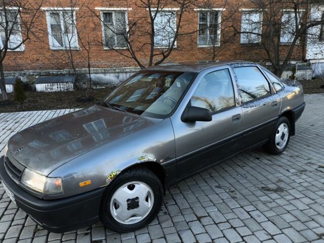 Сірий Опель Вектра, об'ємом двигуна 1.6 л та пробігом 343 тис. км за 1099 $, фото 1 на Automoto.ua