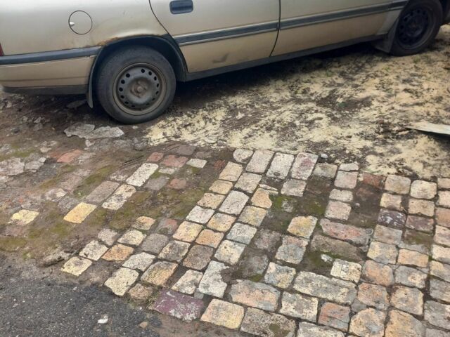 Серый Опель Вектра, объемом двигателя 0 л и пробегом 1 тыс. км за 1000 $, фото 1 на Automoto.ua