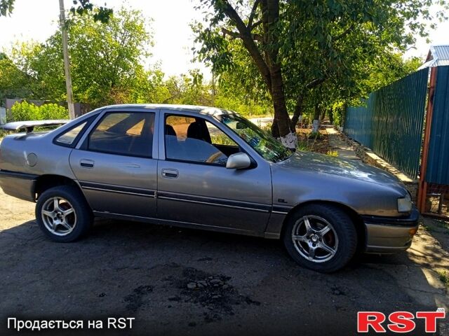 Сірий Опель Вектра, об'ємом двигуна 1.6 л та пробігом 300 тис. км за 1500 $, фото 1 на Automoto.ua