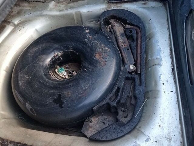 Серый Опель Вектра, объемом двигателя 2 л и пробегом 300 тыс. км за 1150 $, фото 1 на Automoto.ua