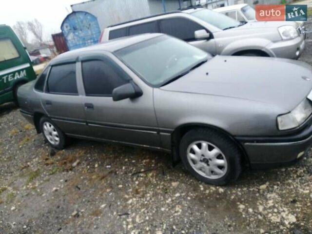 Серый Опель Вектра, объемом двигателя 2 л и пробегом 999 тыс. км за 1250 $, фото 1 на Automoto.ua