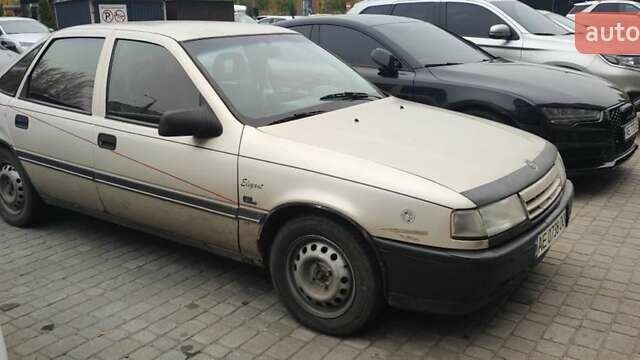 Сірий Опель Вектра, об'ємом двигуна 2 л та пробігом 362 тис. км за 1500 $, фото 1 на Automoto.ua