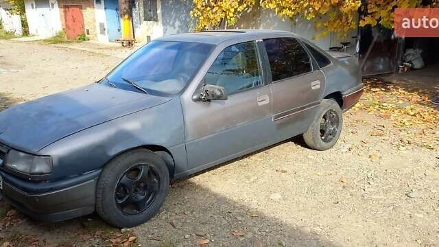 Серый Опель Вектра, объемом двигателя 2 л и пробегом 286 тыс. км за 1200 $, фото 1 на Automoto.ua