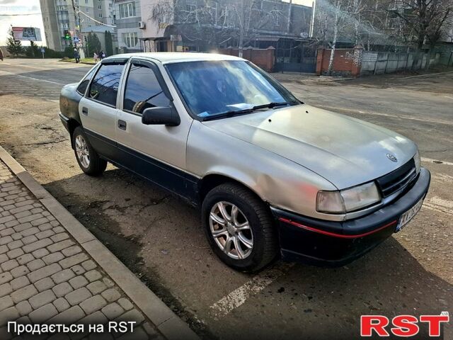 Серый Опель Вектра, объемом двигателя 1.6 л и пробегом 200 тыс. км за 850 $, фото 1 на Automoto.ua