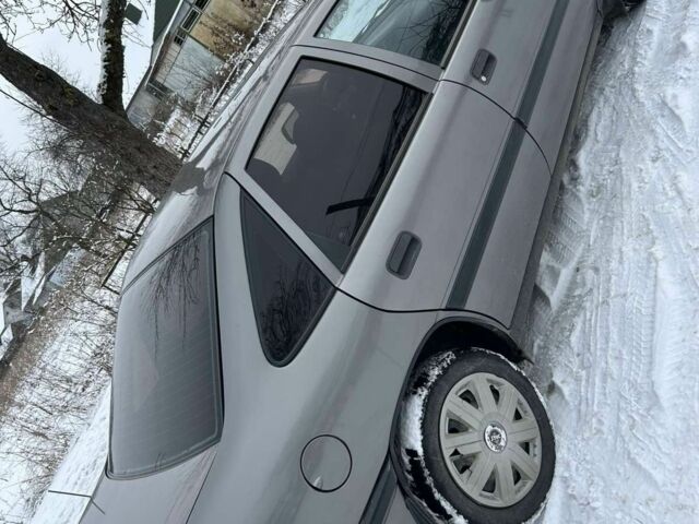 Серый Опель Вектра, объемом двигателя 6 л и пробегом 345 тыс. км за 1800 $, фото 1 на Automoto.ua